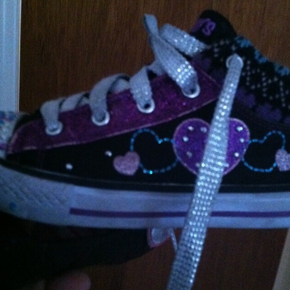 Sold - Picture 3 of 3