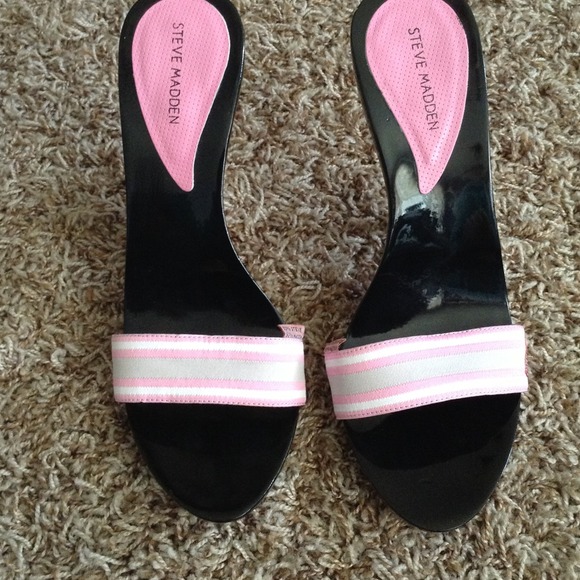 Ultra RARE pink/black Steve Madden heel sandals! - Picture 2 of 4