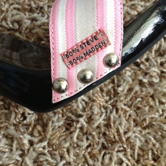 Ultra RARE pink/black Steve Madden heel sandals! - Picture 3 of 4