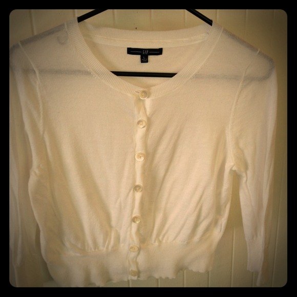 Mini GAP cardigan. Perfect cover up with dresses