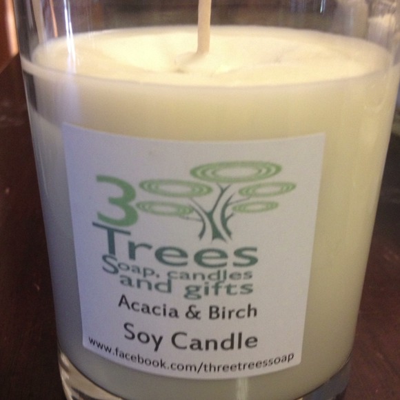 10 oz Acacia and Birch soy candle with cotton wick