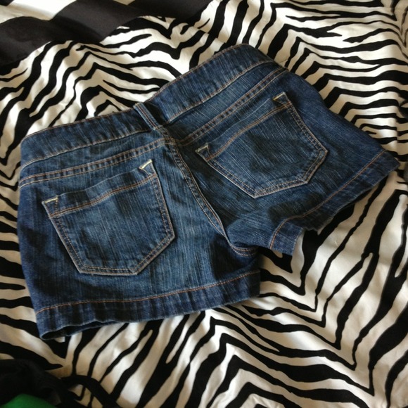 Shorts - Picture 2 of 2