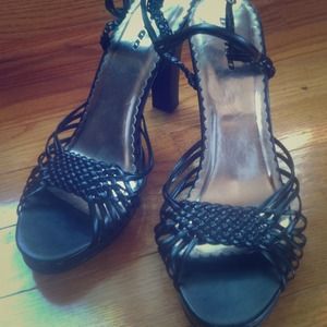 Black braided strap heels!!