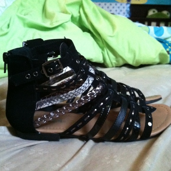 Black gladiator sandals