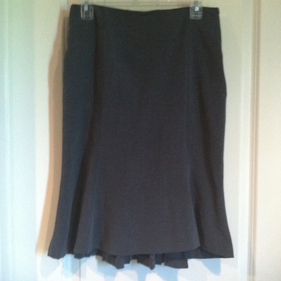 Dresses & Skirts - Super Cute Skirt!