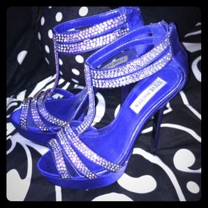 Steve Madden Chic Blue Heels