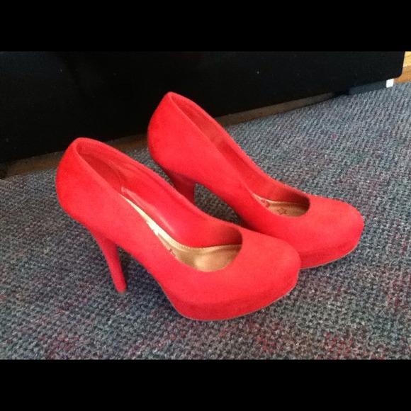 🎀 Red Brash Heels 🎀