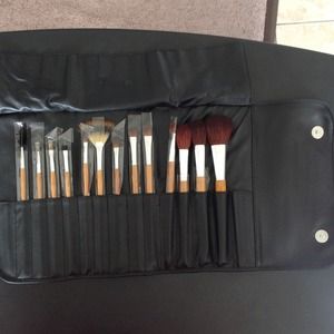 SOLD---Makeup brush set