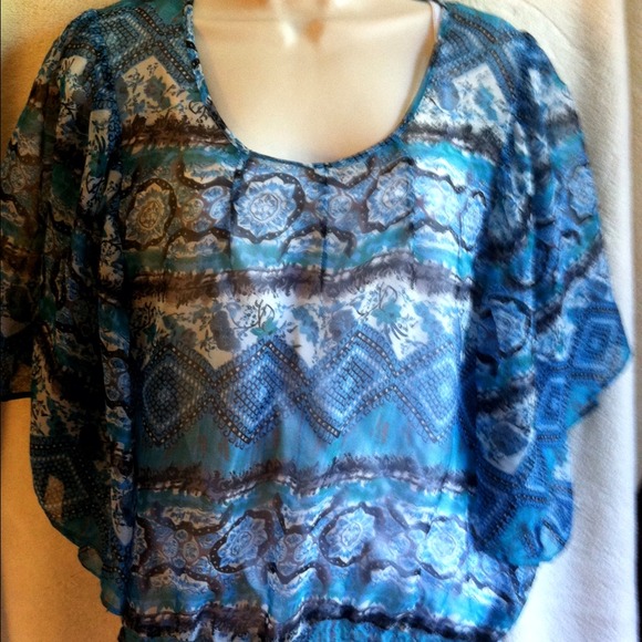 SOLD 💙Beautiful Sheer Tribal Top!