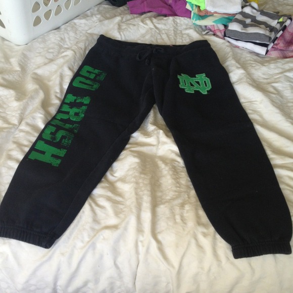 Capri length Notre Dame sweatpants, size small