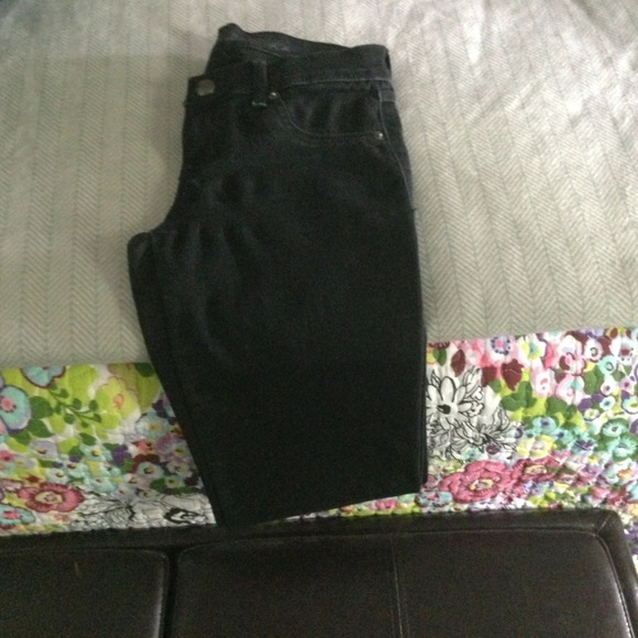 Express Extreme Stretch Jean Legging in Black - Picture 2 of 3