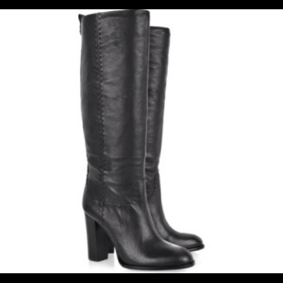 🌺Tory Burch Wyatt Textured Leather Boots🌺