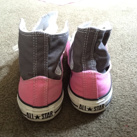 ❤️SOLD❤️Pink/Gray ALL STAR CONVERSE - Picture 3 of 3