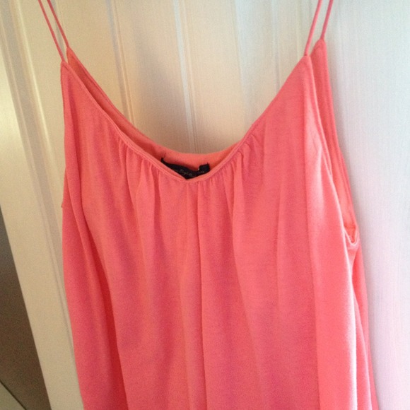 Cute summer top - Picture 2 of 2