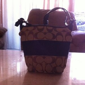 Coach authentic hand bag