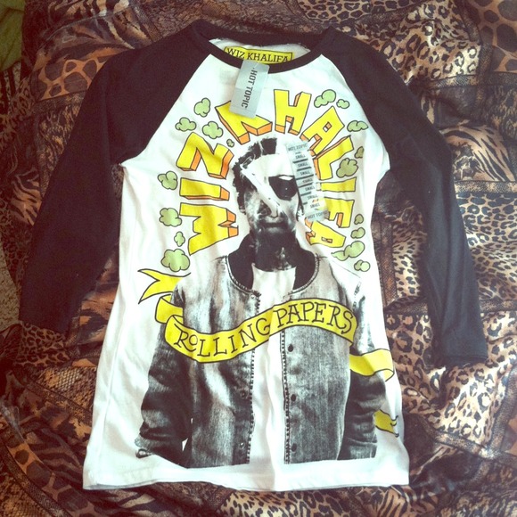 Wiz Khalifa long sleeve shirt 😝💨🙈