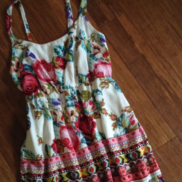 Vintage Tops - Vintage Floral and Aztec Print Tunic