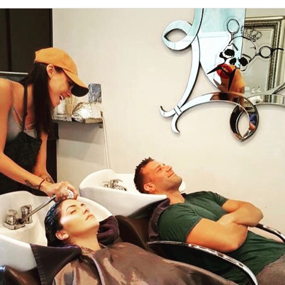 👑👑Meet your Seller/Buyer 👑👑 - Picture 4 of 7