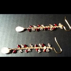 DANGLING SWEET EARRINGS.