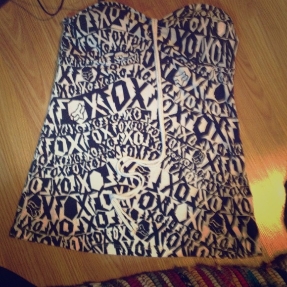 💥SOLD💥Fox tube top black and white size Medium
