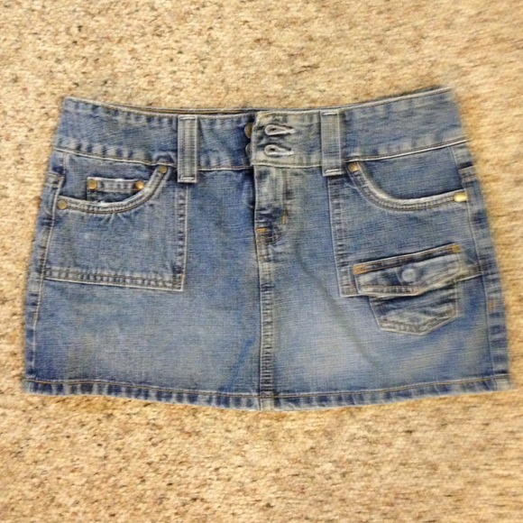 Denim hydraulic skirt