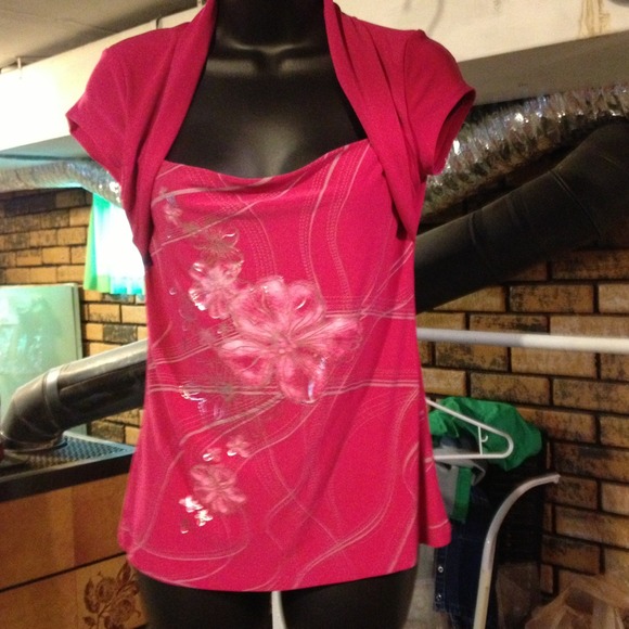NWOT pink top with built in shawl