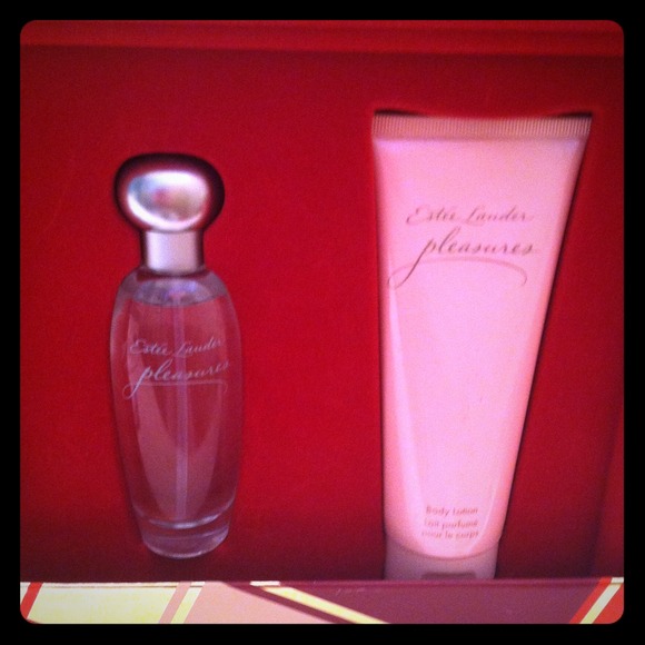 Estée Lauder perfume and body lotion