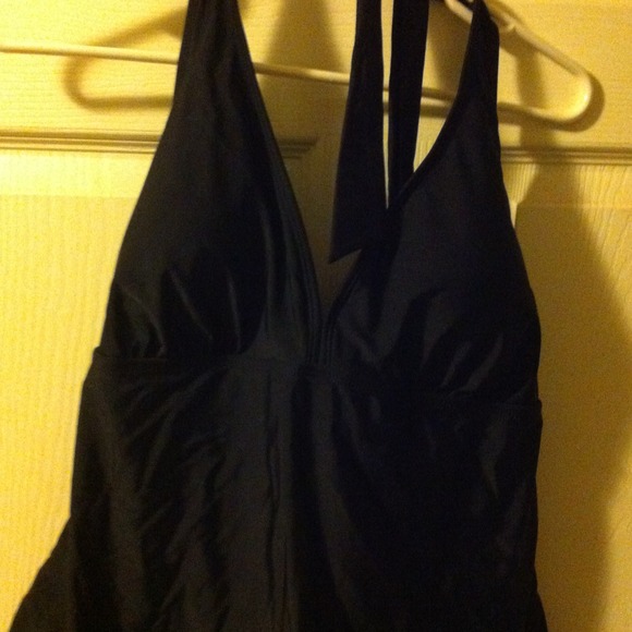 🌴Reduced🌴Black halter bathing suit top!