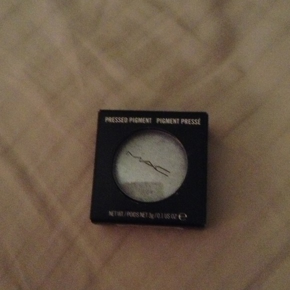 MAC 🔱Cosmetic pressed pigment-authentic MAC🔱