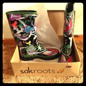 Sakroots rain boots - women's