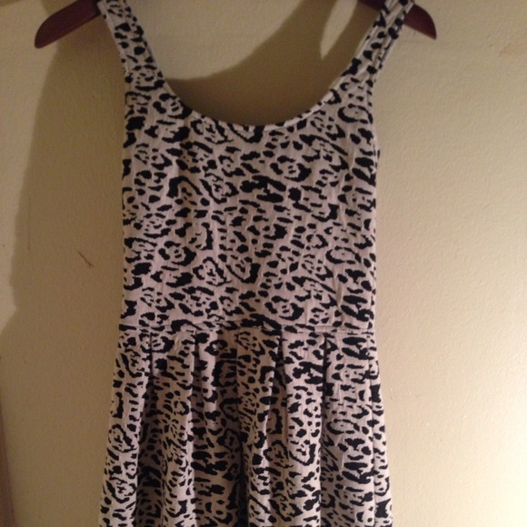 Bloomingdales dress 💃 - Picture 2 of 4