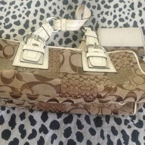 Great summer white bag!!! Coach purse with wallet