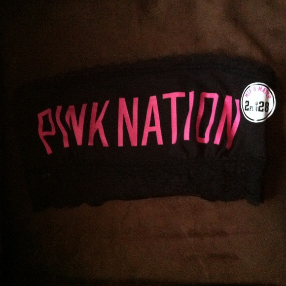 🆕 Limited edition PINK NATION bandeau bra SzS NWT