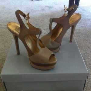 Jessica Simpson heels