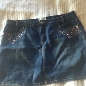 Cute denim skirt