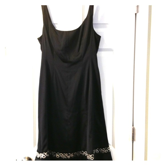 Pretty little black dress! Jones Wear Dress. Sz10