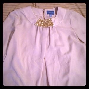 100% Polyester quarter sleeve Vera Wang shirt.