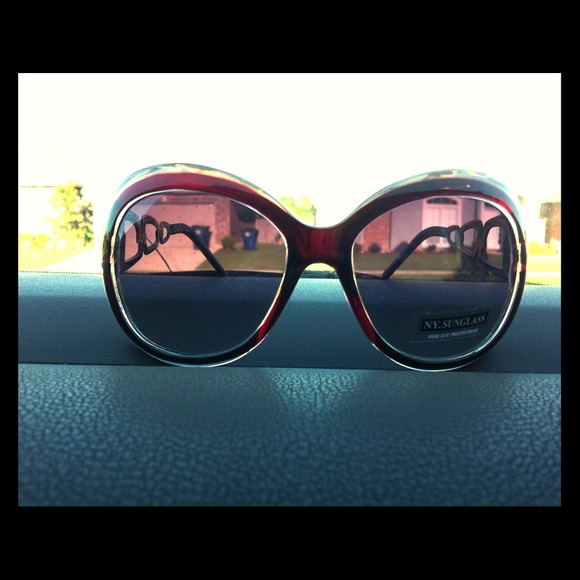 NY Sunglasses - Amber color w/silver & white arms