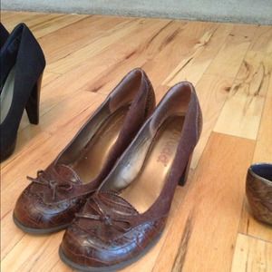 Dark Brown Mudd Heels $10 if PayPal used