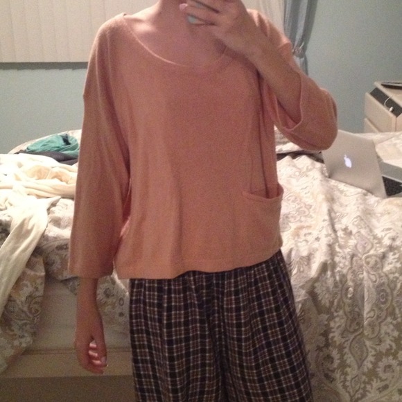 Forever 21 Pink Sweater - Picture 2 of 2