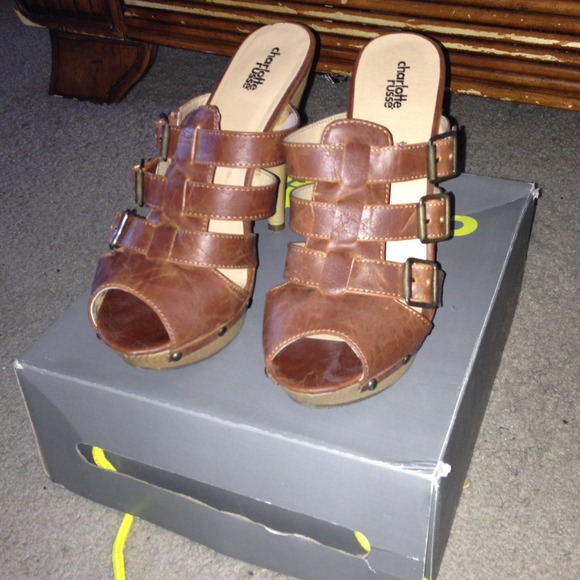 Heels - Picture 2 of 2