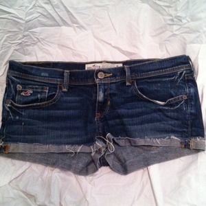 Size 7 Hollister Jean Shorts