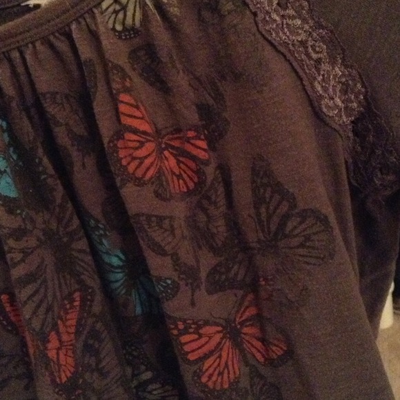 GREY BUTTERFLY COTTON TEE - Picture 2 of 2