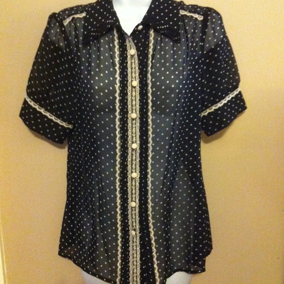 BUNDLED Black polka dot blouse