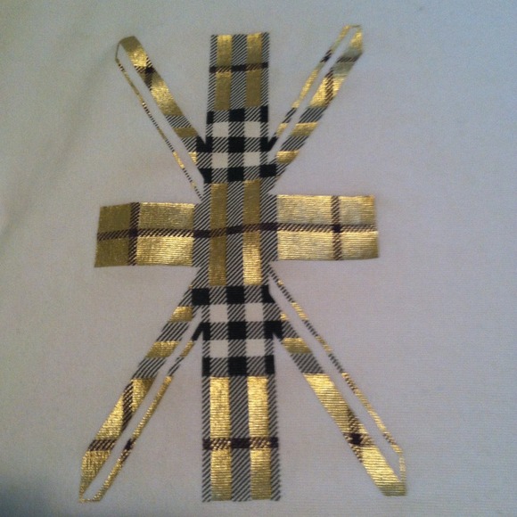 ❤️BUNDLED❤️NWOT Authentic BURBERRY tank top. - Picture 2 of 4