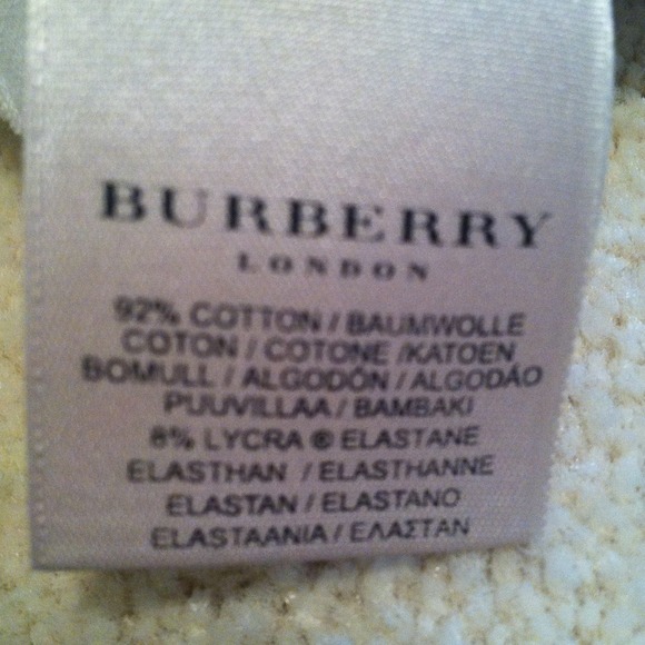 ❤️BUNDLED❤️NWOT Authentic BURBERRY tank top. - Picture 4 of 4