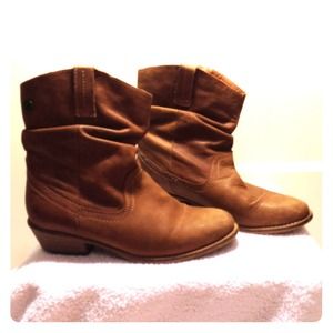 ❗HOLD❗Steve Madden caramel leather ankle boots
