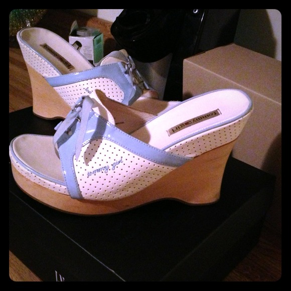 Tommy girl pumps