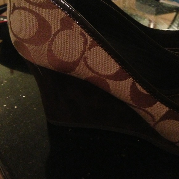 Authentic Coach Wedged - Picture 2 of 5