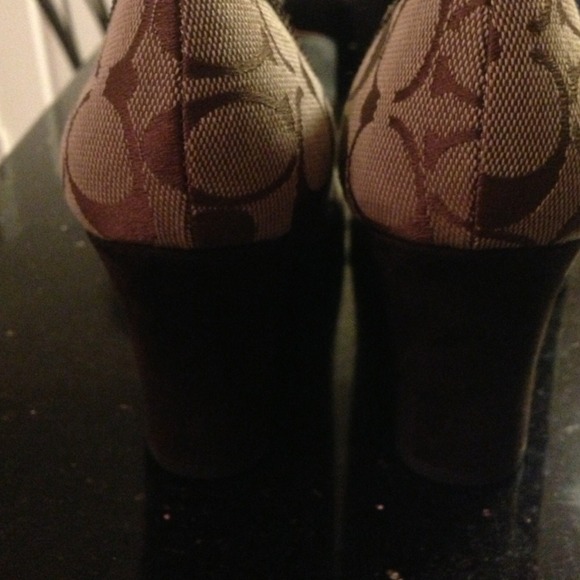 Authentic Coach Wedged - Picture 3 of 5